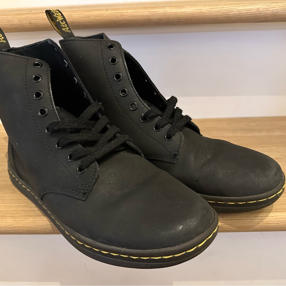 Dr Martens Tobias size 9 US or 42 EUR